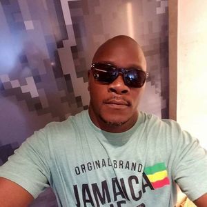 Meet your Posher, Dewayne